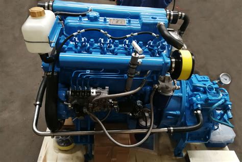 OVERALL CHARACTERISTICS - Direct injection Diesel engines. . 4 cylinder marine engine